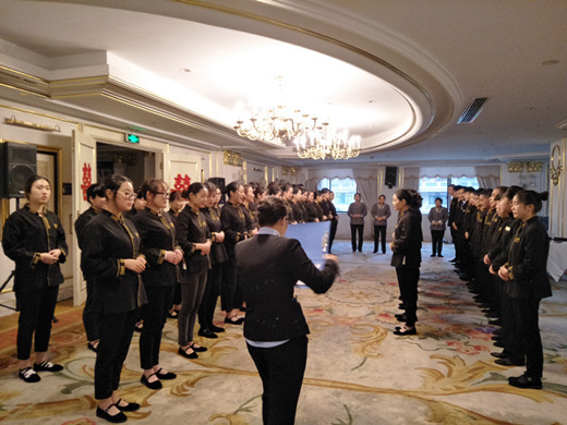走進酒店學(xué)餐飲——16級酒店管理專業(yè)的綜合實訓(xùn)課